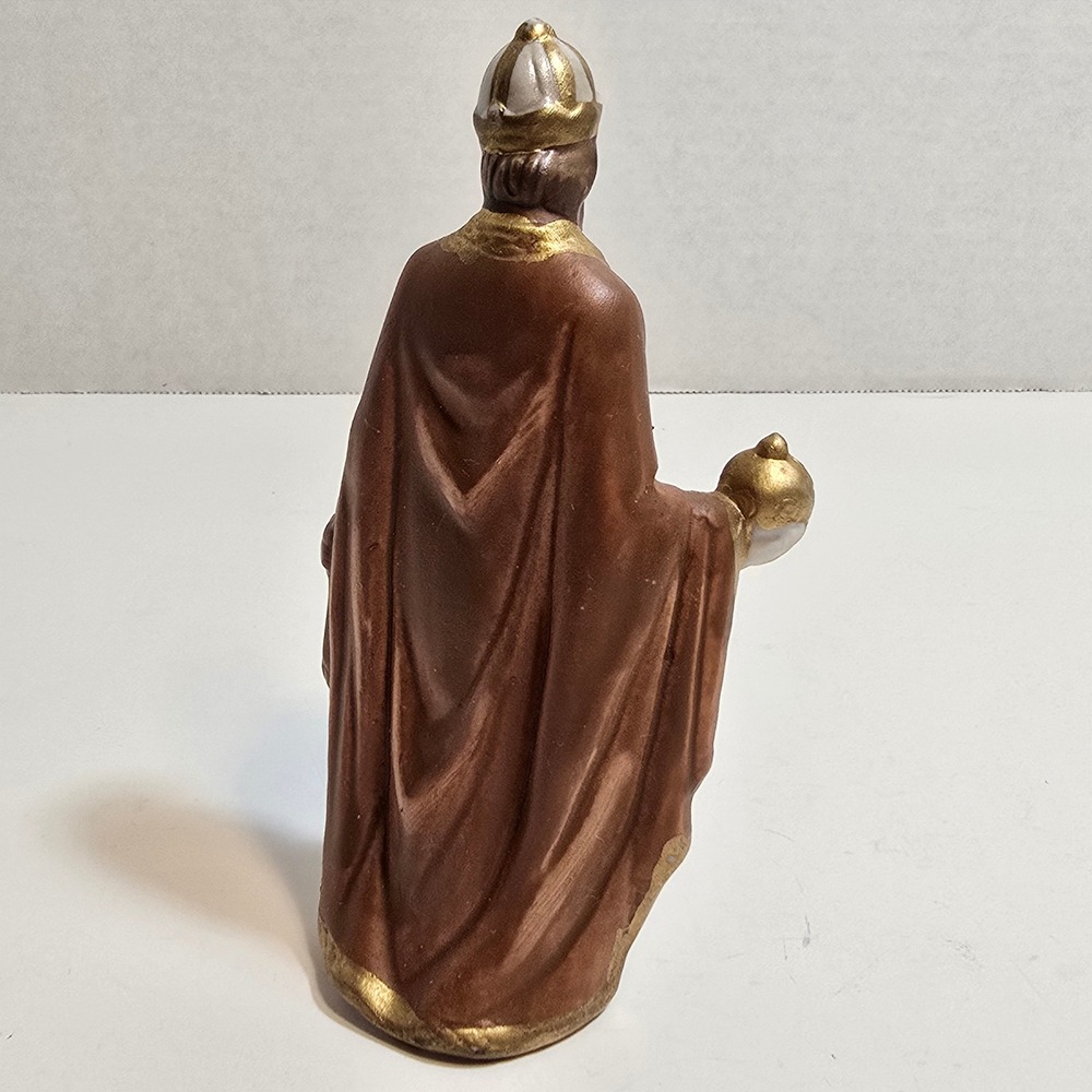 Vintage Nativity Wise Man King Figurine‎ Holding Orb Gold Robe - Picture 3 of 7